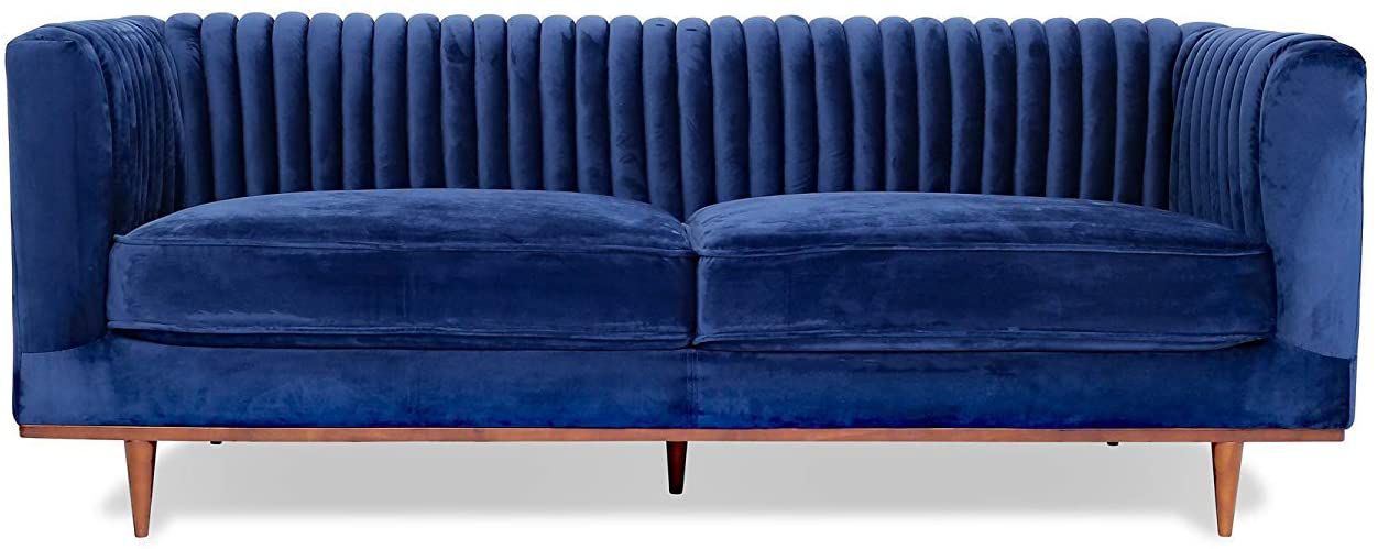 蓝色天鹅绒沙发。