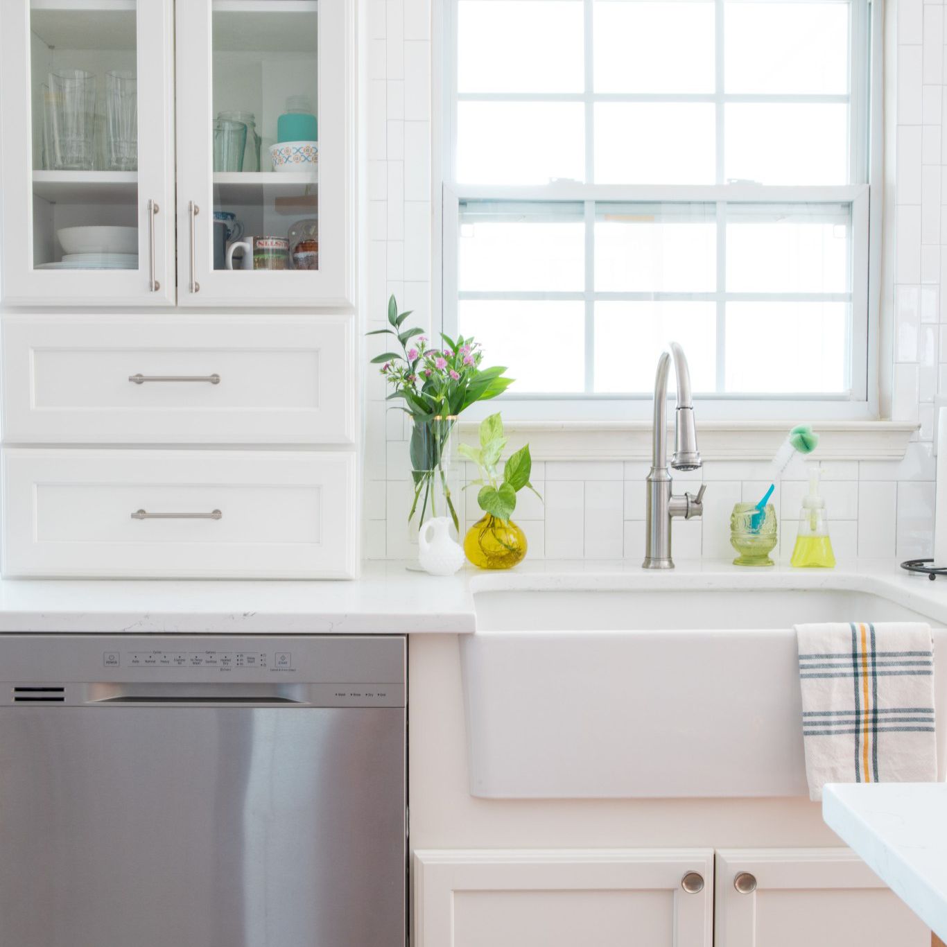 如何清洁洗碗机