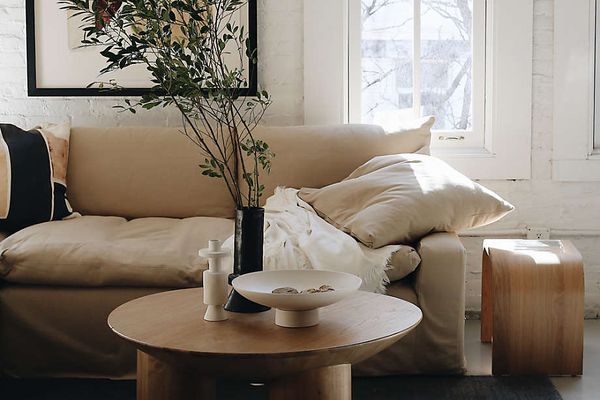 板条箱和桶装云沙发