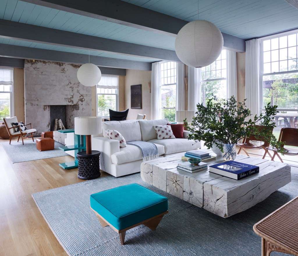 蓝色与白色沙发客厅