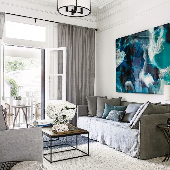 传统的灰色客厅