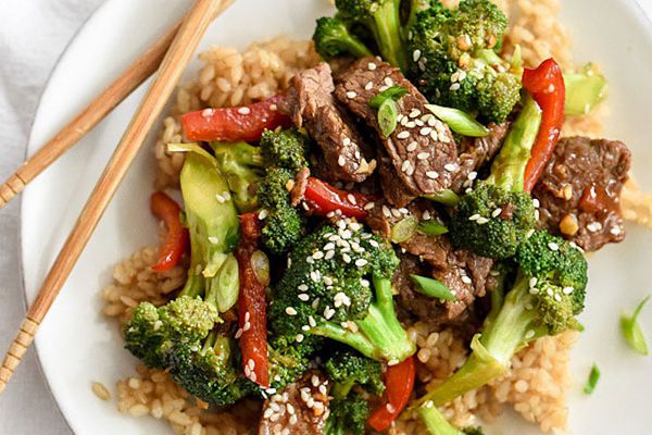 牛肉配有西兰花碎牛肉配方