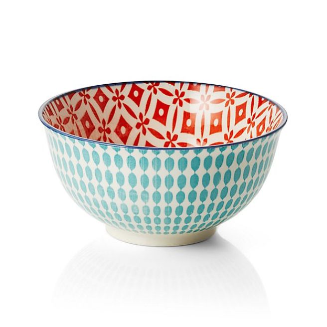 用木条箱和桶装Yuki的鱼缸