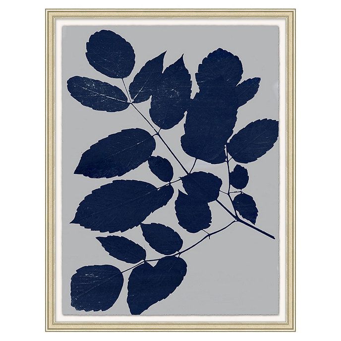 一幅靛蓝色的版画，目前正在巴拉德设计公司出售