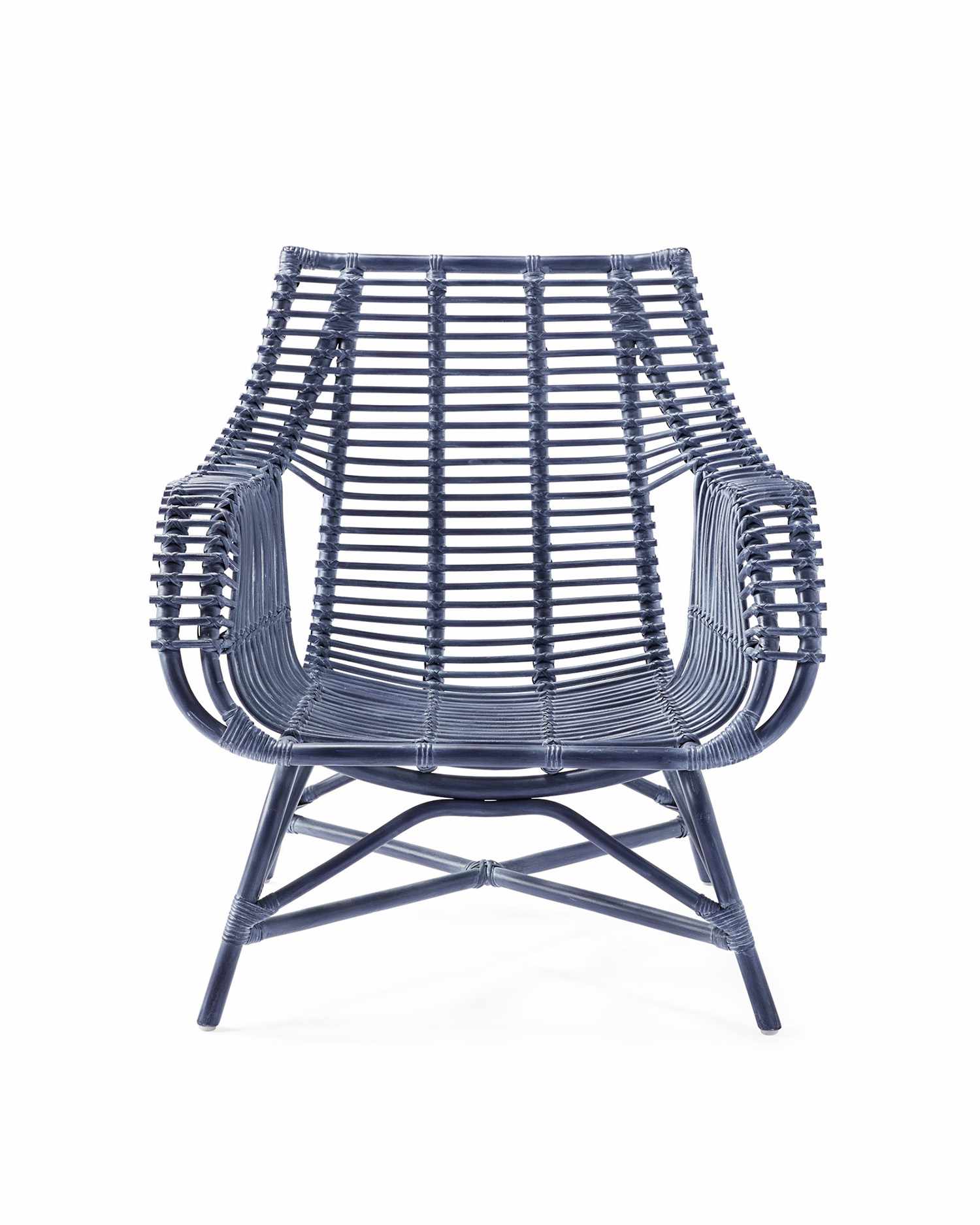 一个蓝色的藤椅