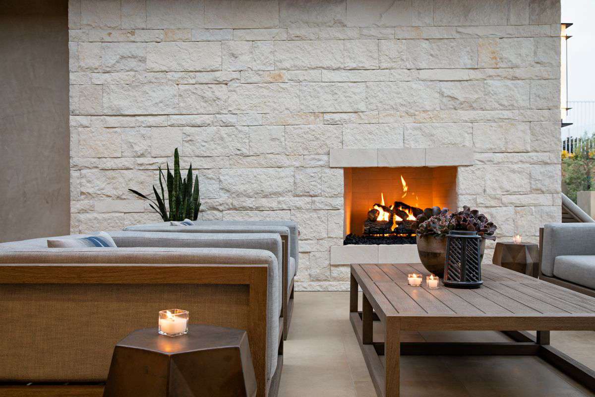 户外露台与蜡烛