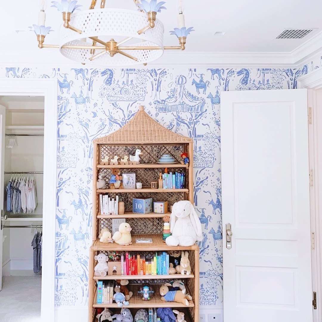 色彩鲜艳的蓝色卧室