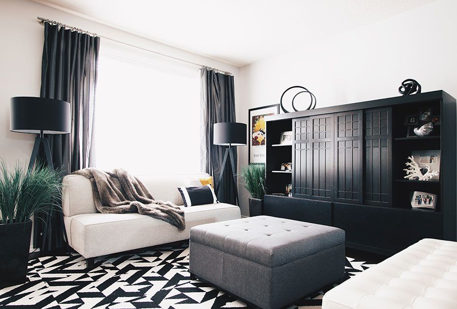 带黑色口音的客厅