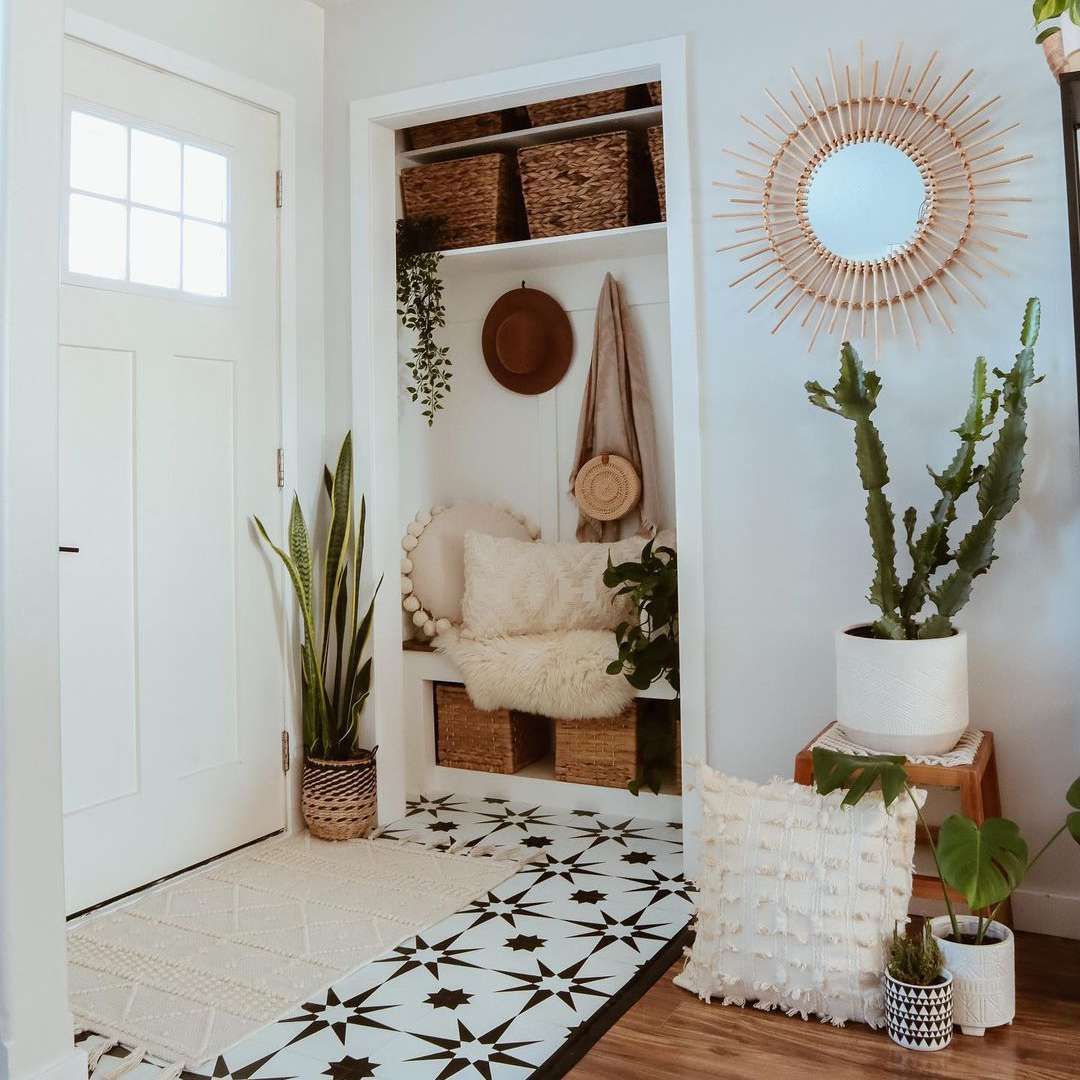 入口通道有乙烯基地板贴纸