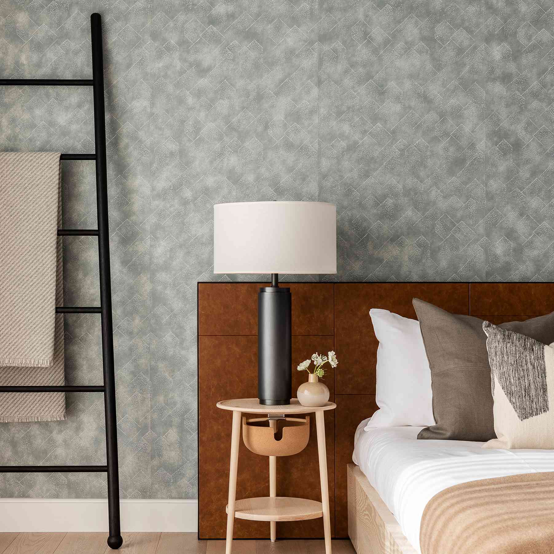 关闭卧室墙壁。