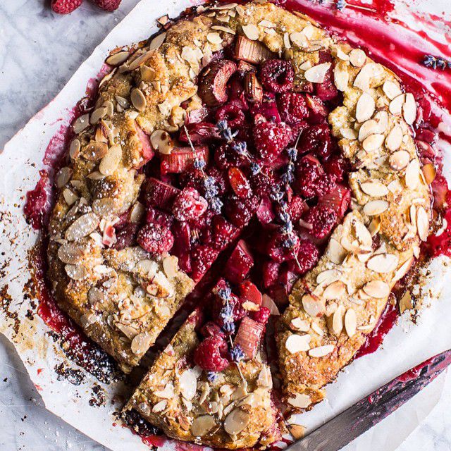 薰衣草蜂蜜和覆盆子大黄