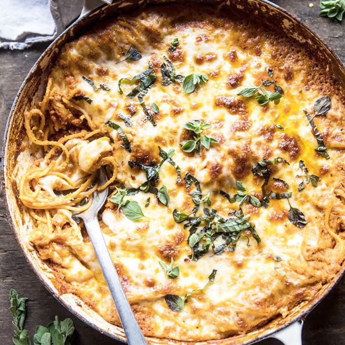 一锅通心粉素菜