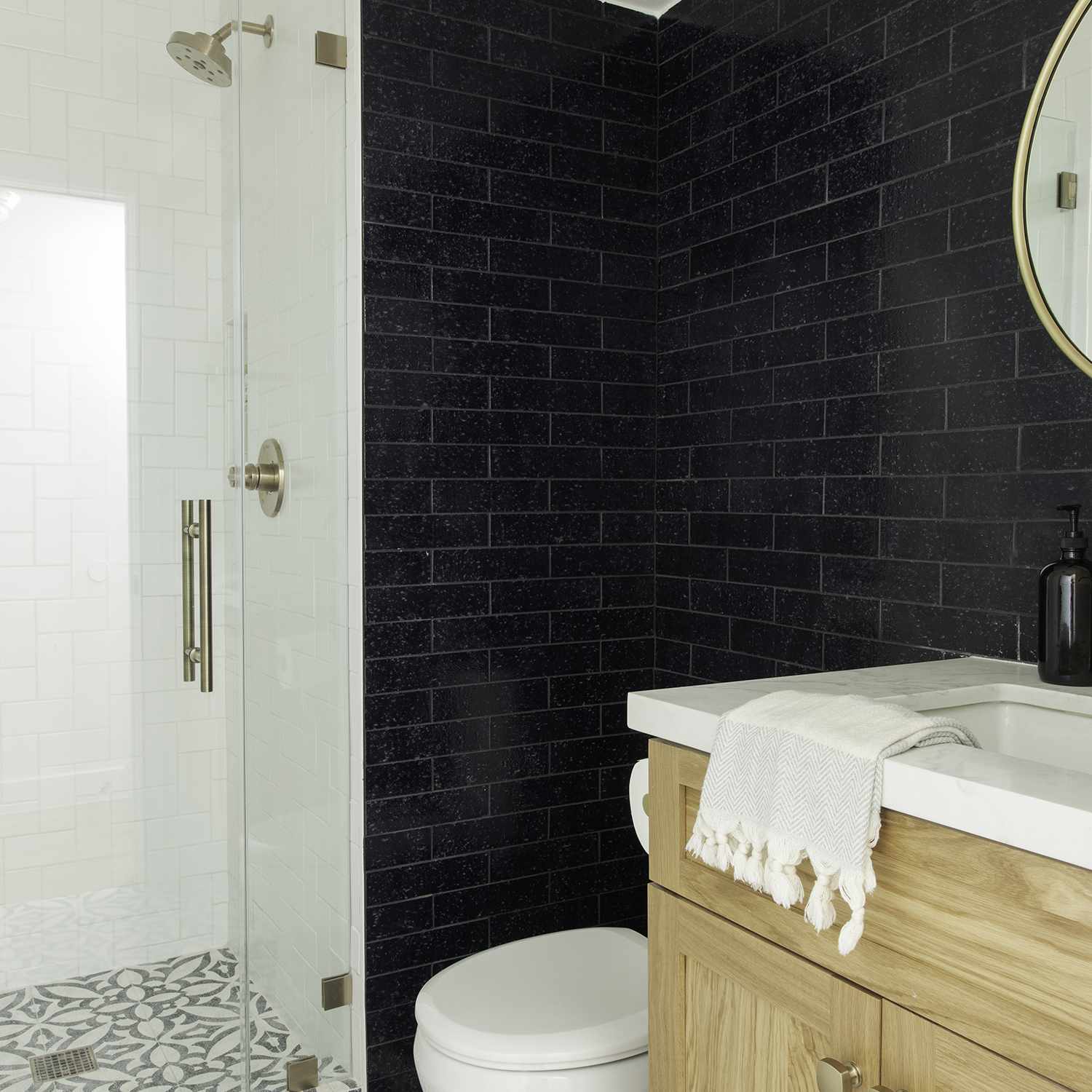 周的改头换面-程曼迪卫生间后