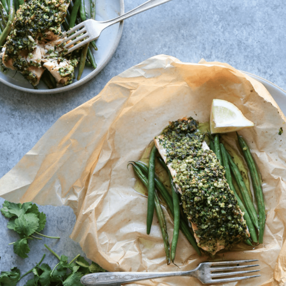 姜杏仁烤鲑鱼青豆