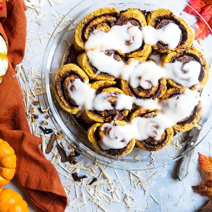 生酮感恩节食谱-无麸质素食南瓜肉桂卷