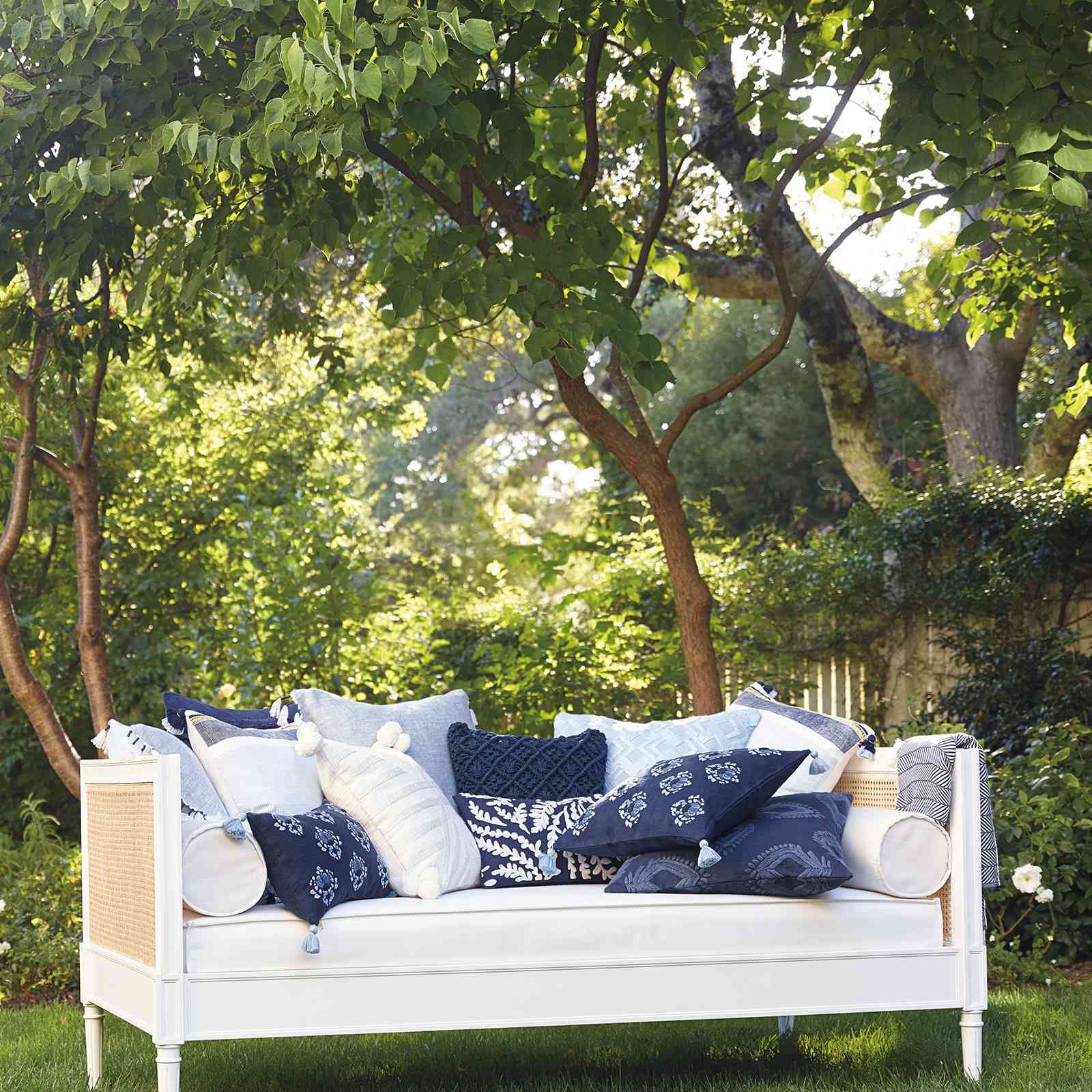 小威和百合港藤躺椅