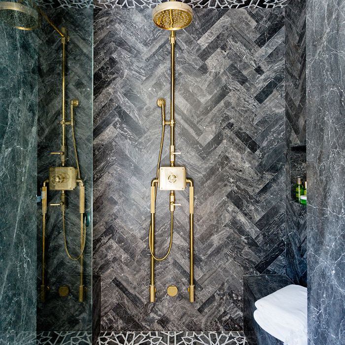 帕萨迪纳主页视频，淋浴