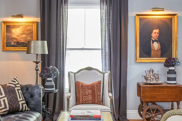有古色古香的艺术和装饰的历史家庭。