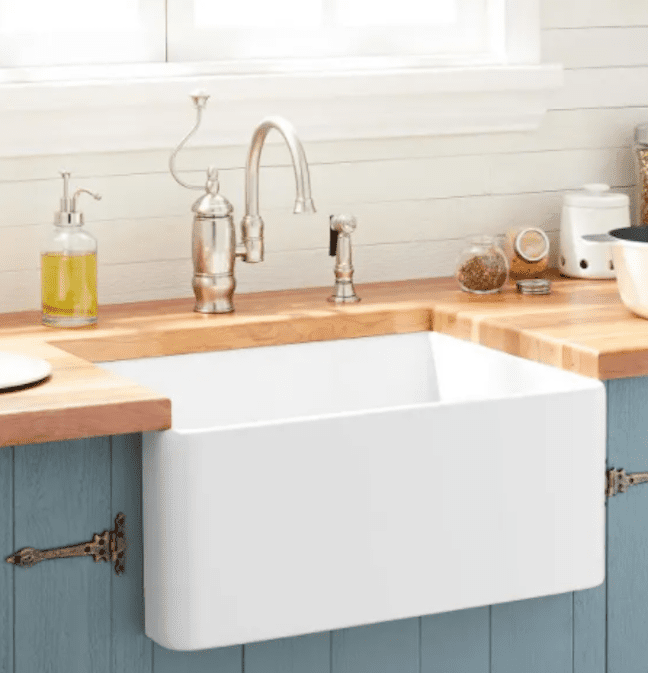 “莱因哈德火粘土农舍水槽。