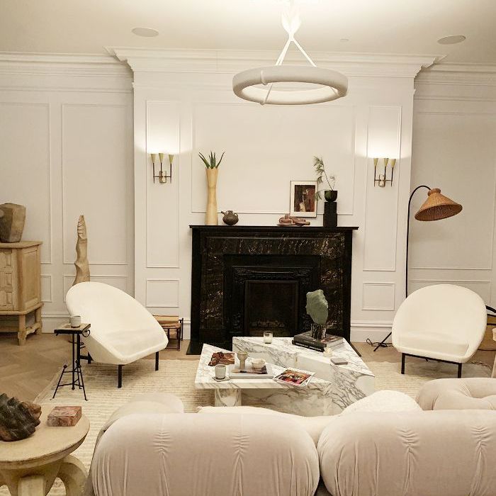 多为白色的客厅