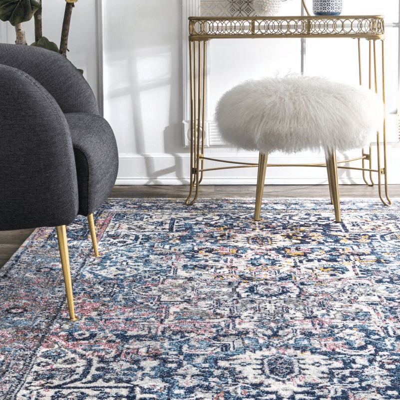 蓝色褪色的明星瓣象征地毯