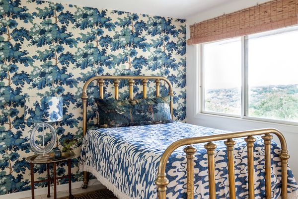 卧室里有一面墙