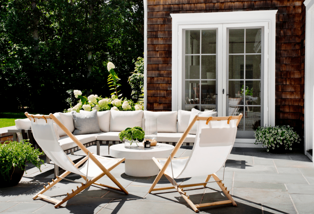 露台套装与植物。