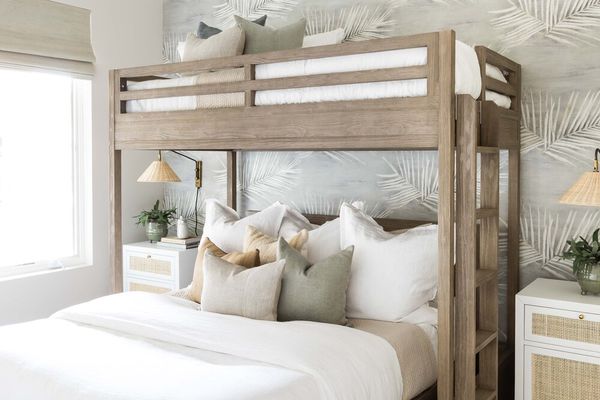 最佳双层床 - 沙滩卧室配有双床床