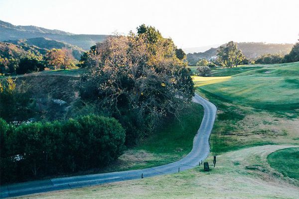 在加利福尼亚的空的路