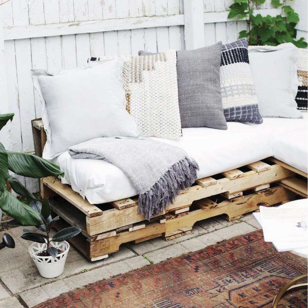 户外沙发由托盘