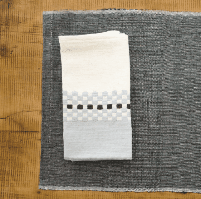 博乐南路纺织品阿马罗餐巾纸雾